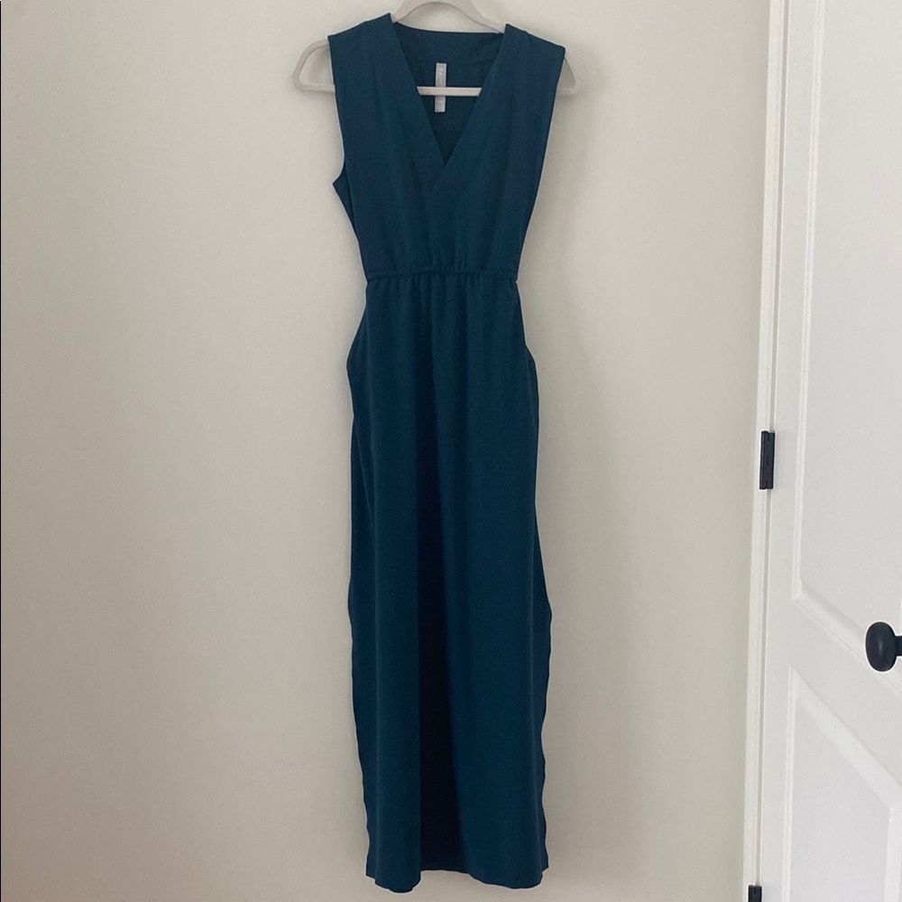 Elegant Blue Sleeveless Dress